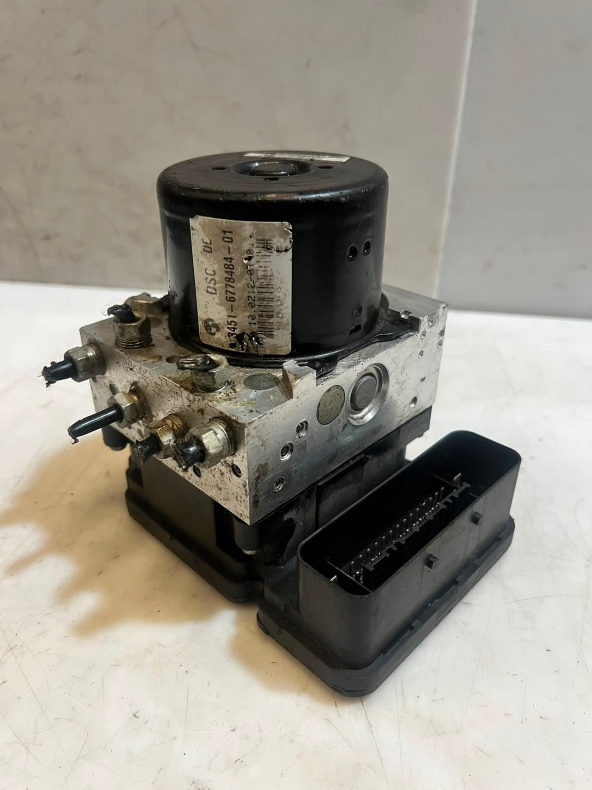2007-2010 BMW E90 E91 E92 328i ABS HYDRAULIC Pump Module 6778485 OEM