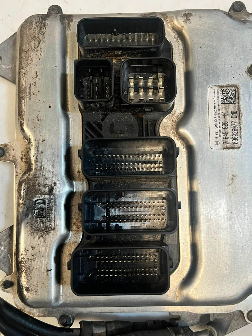 BMW F02 7 Series 750i N63B44B Engine Control Unit ECU SET DME+CAS+1KEY 7649828
