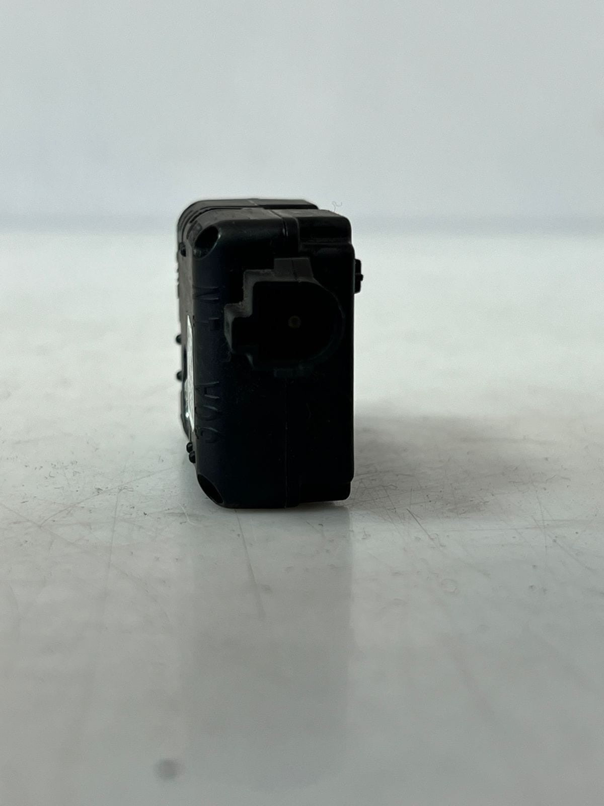 2018 BMW 3 8 X4 X5 SERIES G20 G21 G14 G15 G16 G02 G05 TRAP CIRCUIT 6832256