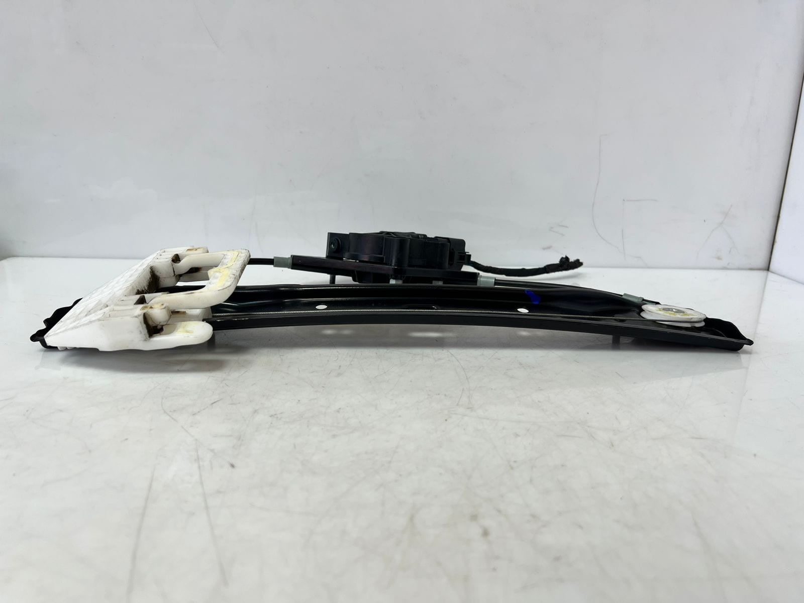 2011-2017 Mini Cooper Countryman R60 Rear Right Window Regulator 9800636 OEM