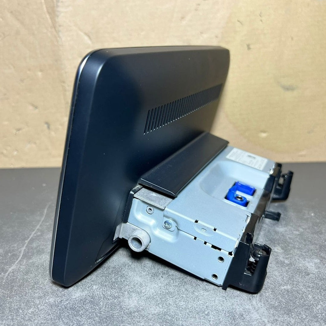 14-18 Mercedes-Benz W205 C-Class Navigation Display Screen Monitor A205 9002211