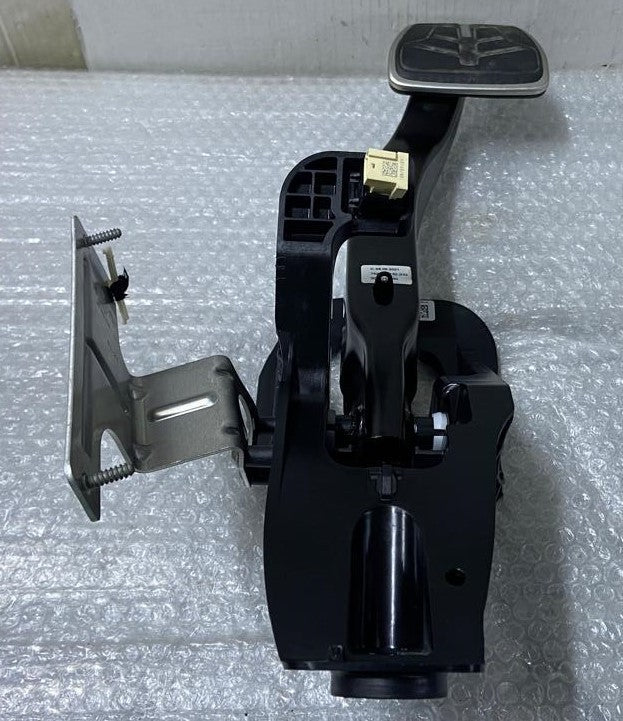 OEM BMW 3 4 SERIES G20 G21 G22 G23 G26 M SPORT BRAKE PEDAL – 6874282