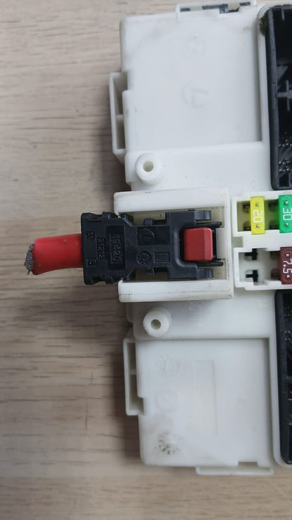 BMW 3 Series F30 F35 F31 2012-2018 Body Control Module 6843898 LIQ23756