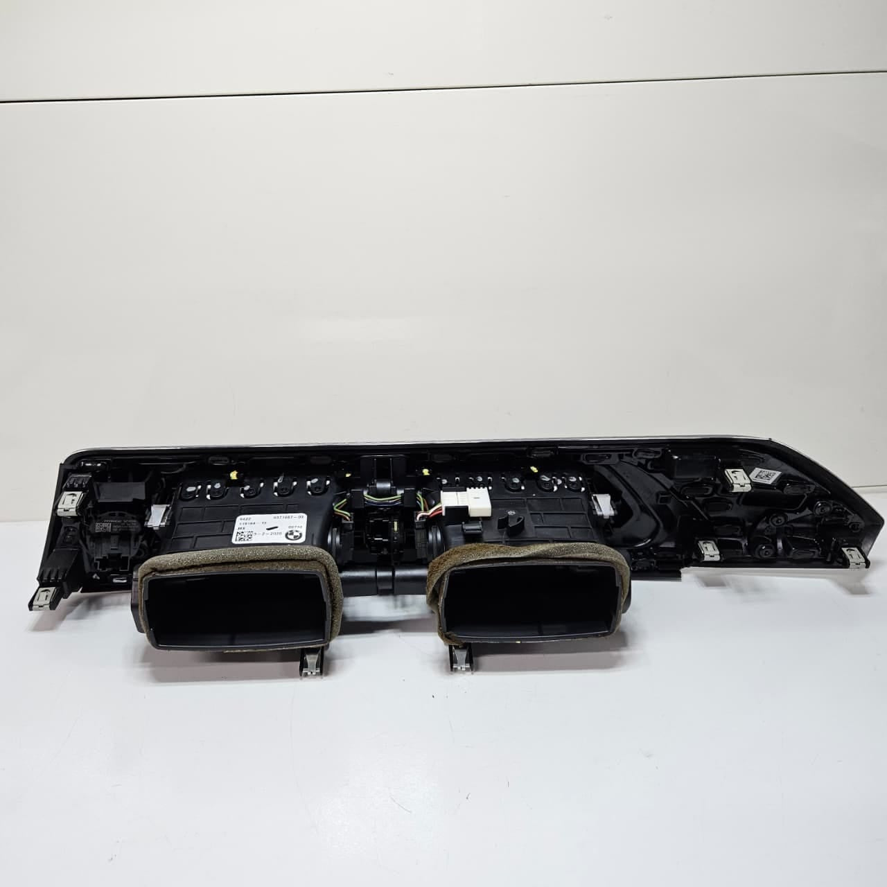 2018-2024 BMW X3 G01 X4 G02 Dashboard Center Air Vent 9371467