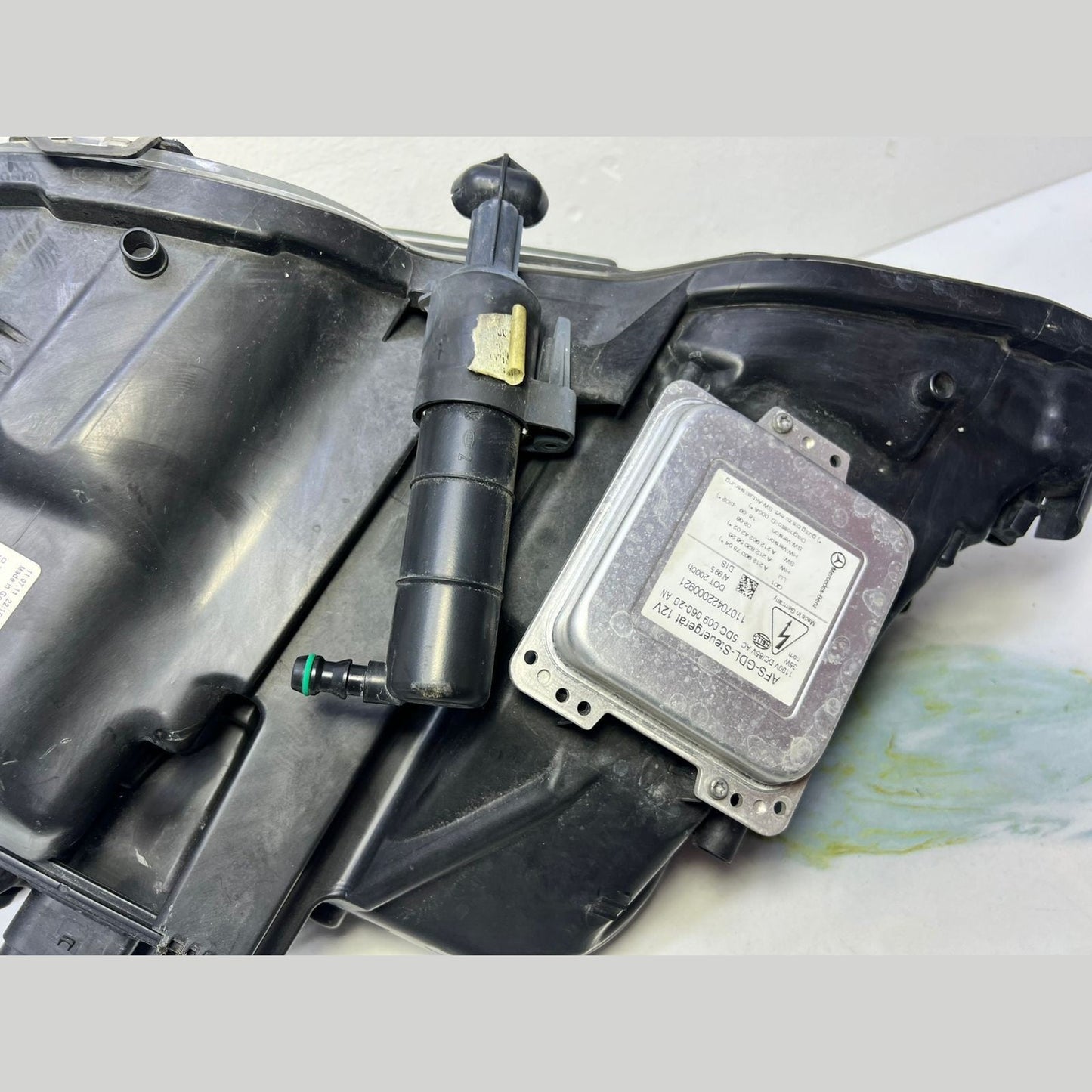 10-11 Mercedes W212 E-Class Front Right Side Head light Headlamp A212 8202059