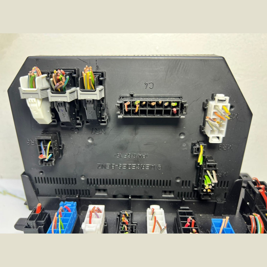 Mercedes W221 S-Class Front Fuse Relay Box SAM Control A2219006001 \ A2219005801