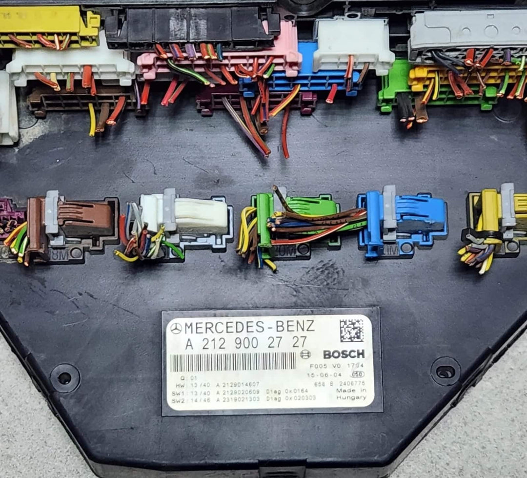 Mercedes Fuse And Relay Module A2129002727 CLS C218 X218