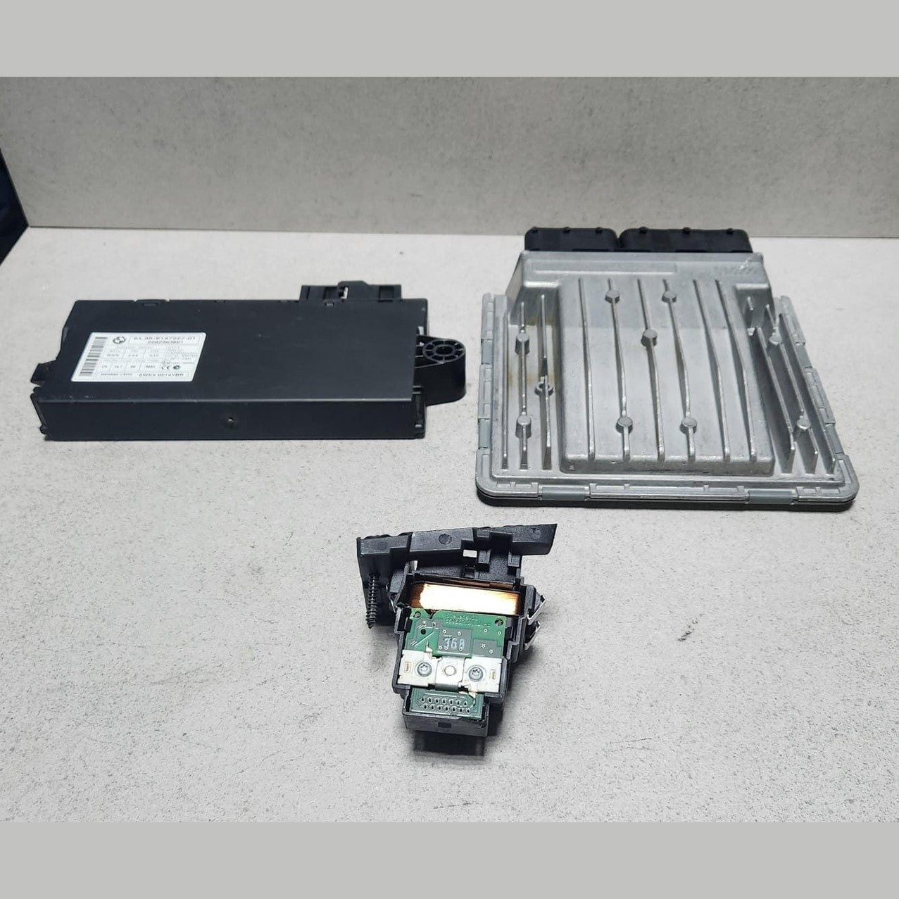 2008-2013 BMW M3 Engine Computer DME 7842403 BMW M3 E90 E92 E93 MS MS60 ECU SET 