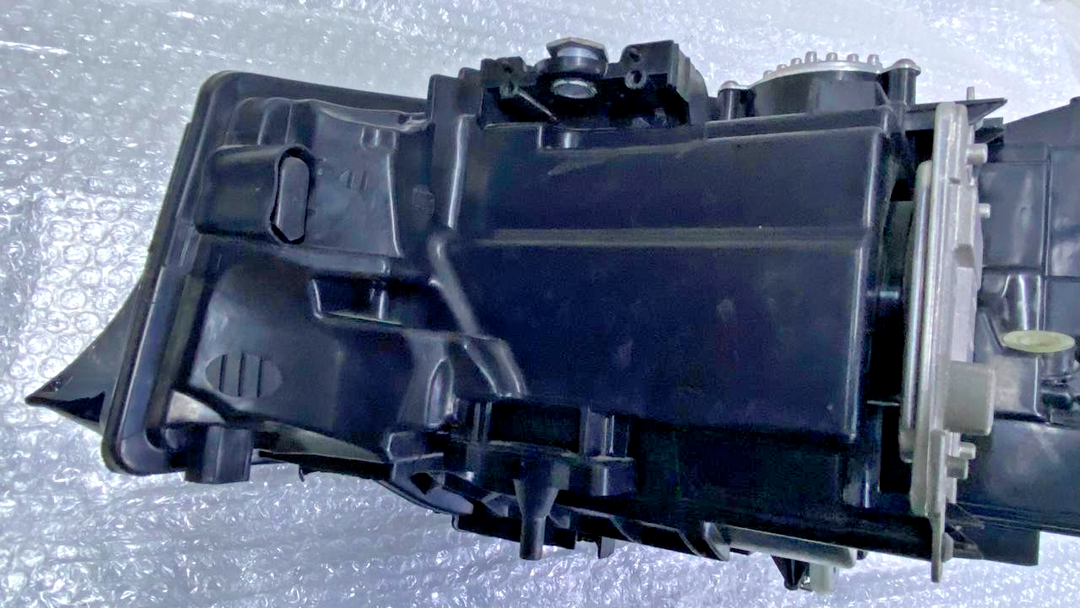 OEM BMW 3 Series G20 G21 RIGHT Side LED Headlight LHD ECE 9481721 No module