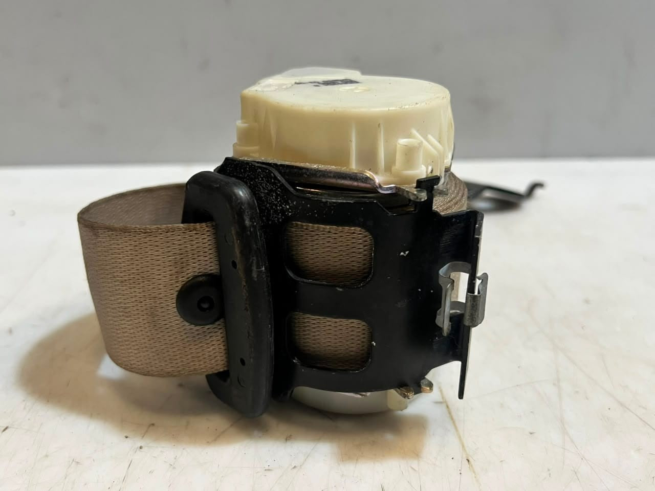 2010-2016 BMW 5 Series F10 F11 Rear RIGHT Seat Belt 33061254 OEM