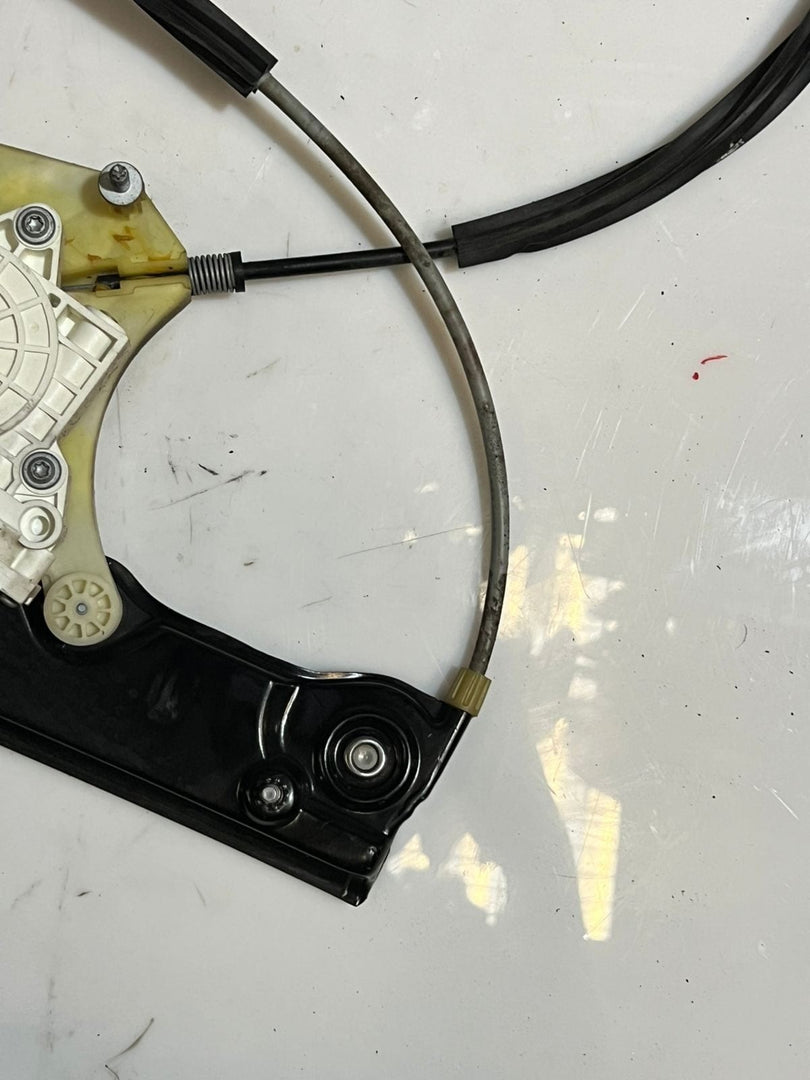 2012-2018 BMW 640i 6 Series F06 Window Regulator With Motor Front Left 7275397