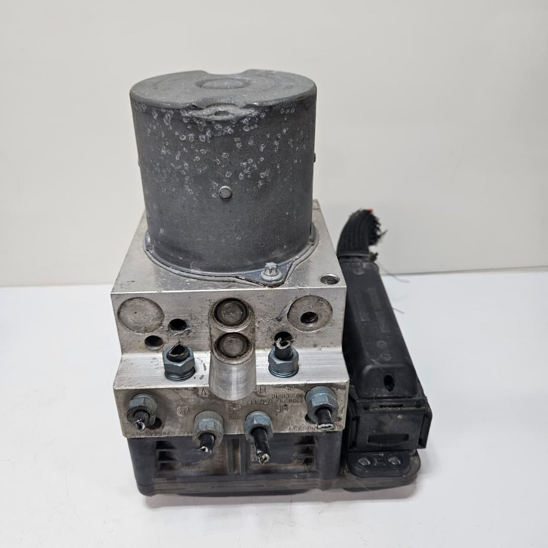 2011-2016 BMW  7 Series 5 GT F07 F01 F02 F03 F04ABS Pump Module 6851382