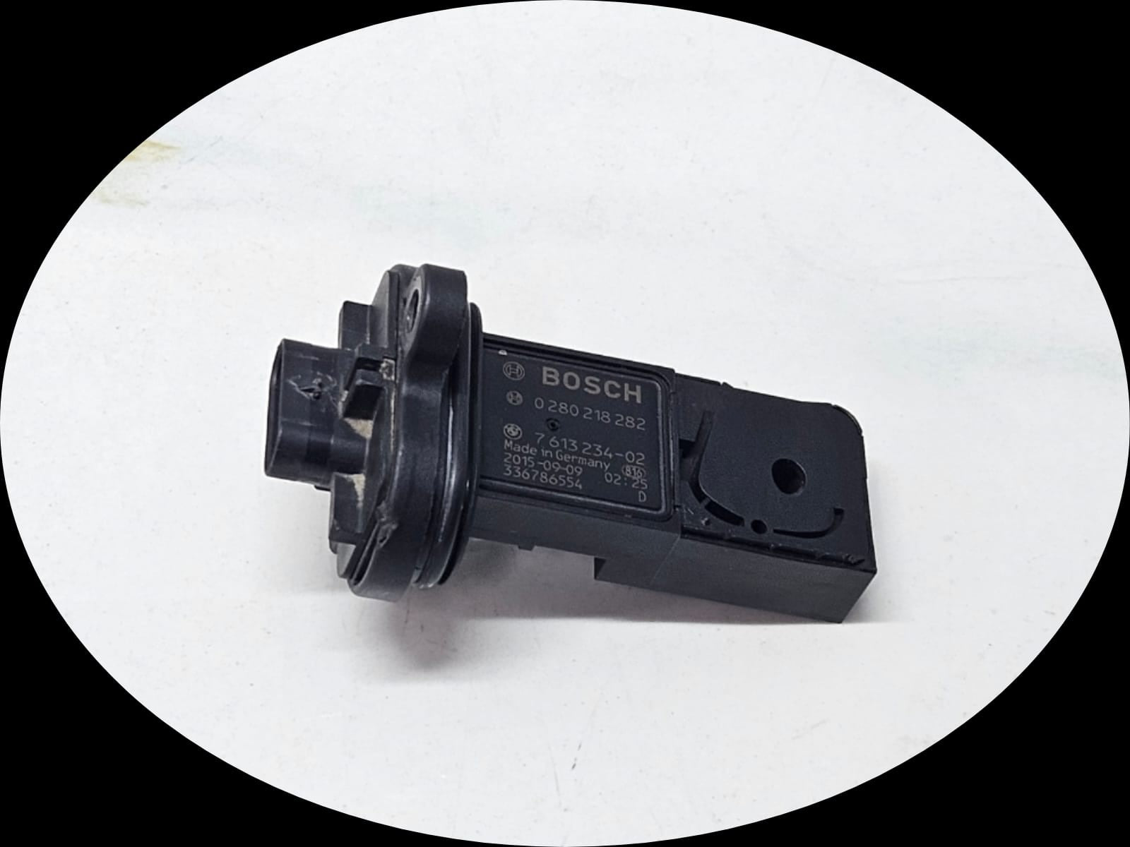 2013-2017 BMW 750i 7 Series F01 F02 F03 F04 Mass Air Flow Sensor 7613234 OEM