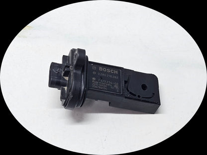 2013-2017 BMW 750i 7 Series F01 F02 F03 F04 Mass Air Flow Sensor 7613234 OEM