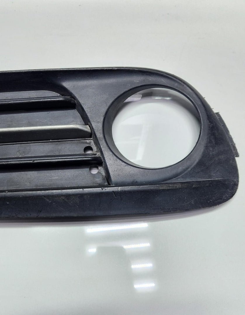 2009-2016 BMW 535i Front Right Fog Light Grille 7331736 5 Series F10 and F11 OEM