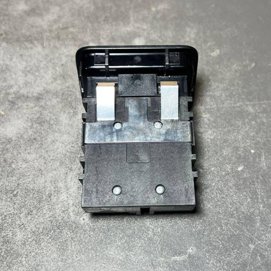 14-18 Mercedes W246 B-Class / CLA Parking Brake Control Switch A246 9050451 OEM