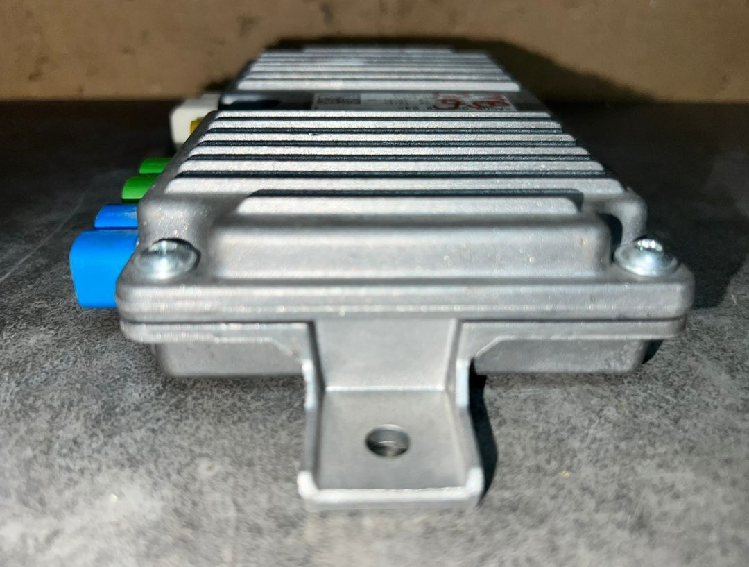 14-16 Mercedes W166 GL ML Surround View Camera Control Module  A000 9007804 OEM