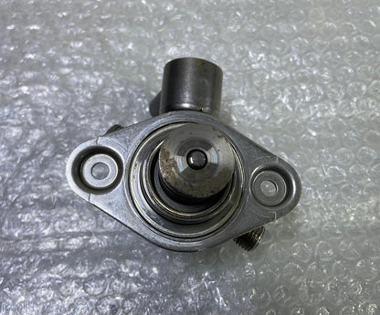 OEM BMW F20 F22 F11 Petrol N55 High Pressure Fuel Injection Pump 7610761 BOSCH