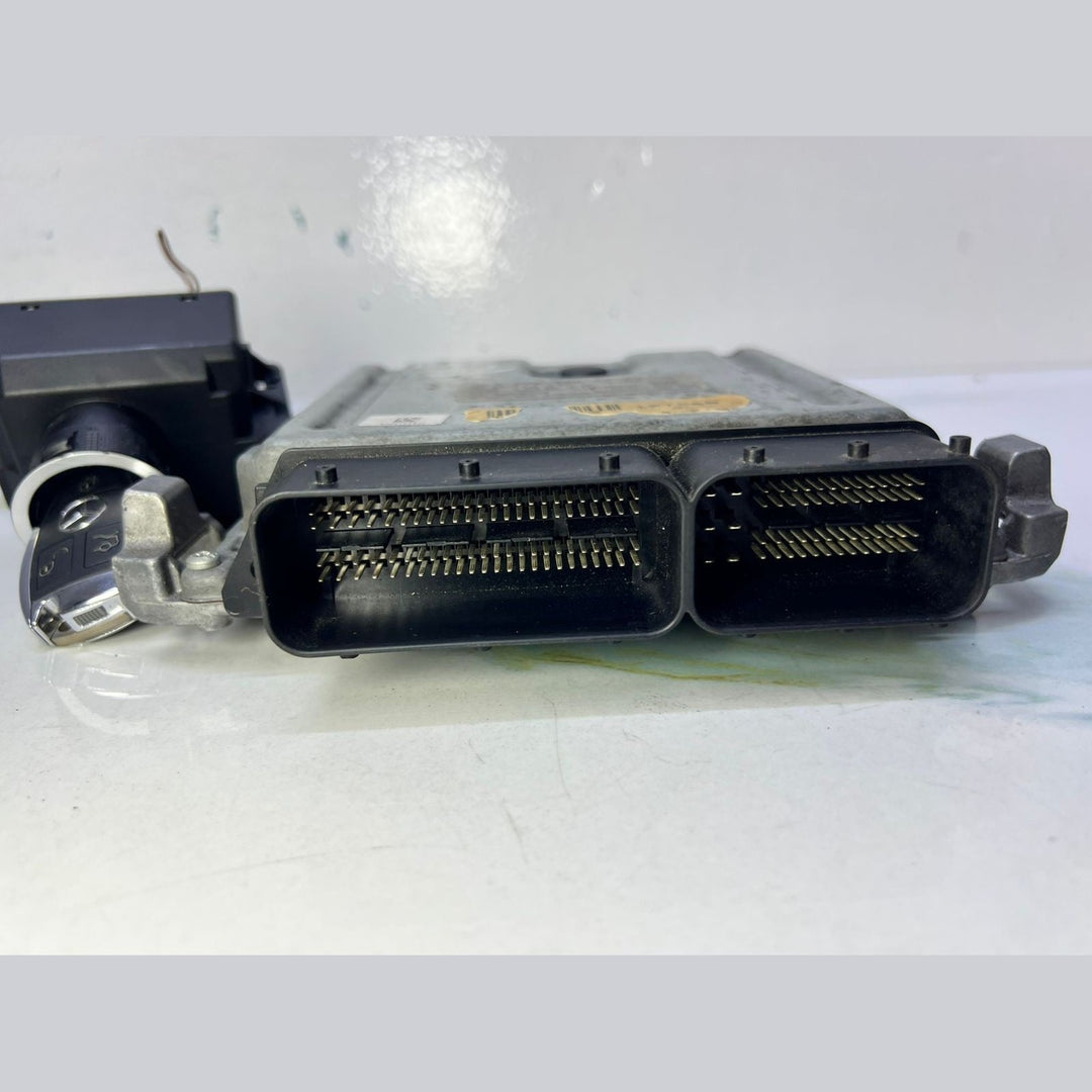 Mercedes CLA ECU Engine Control Module Ignition Key Switch Set A270 9002100 OEM