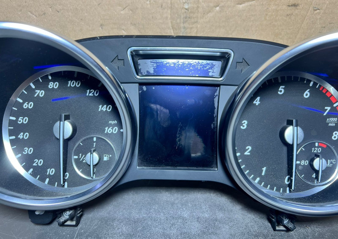 2013-2016 Mercedes-Benz W166 GL Instrument Cluster Speedometer A166 9003106 OEM