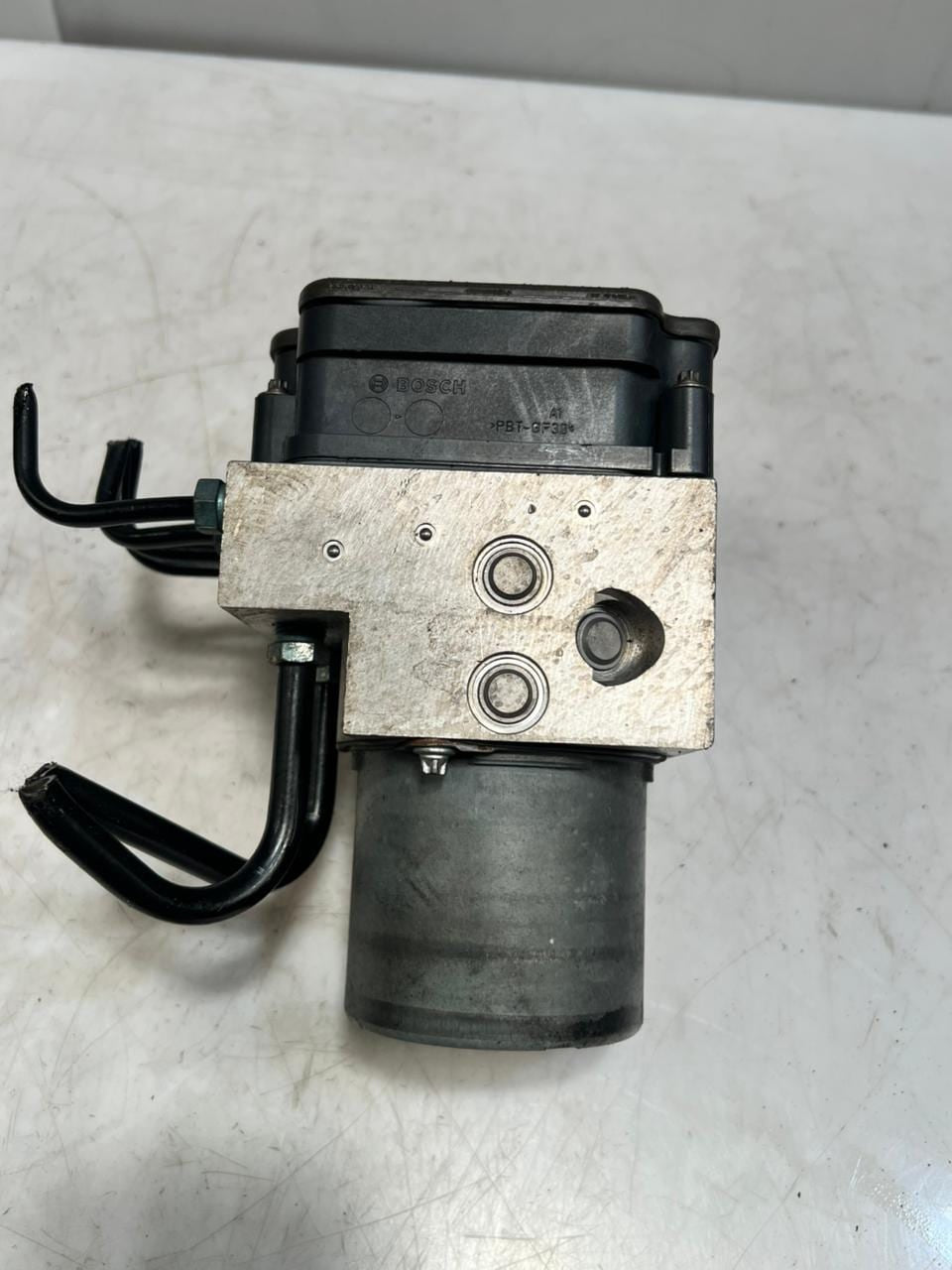 2014-2015 BMW X5 F15 and X6 F16 ABS Pump Control Module 6864790 USED