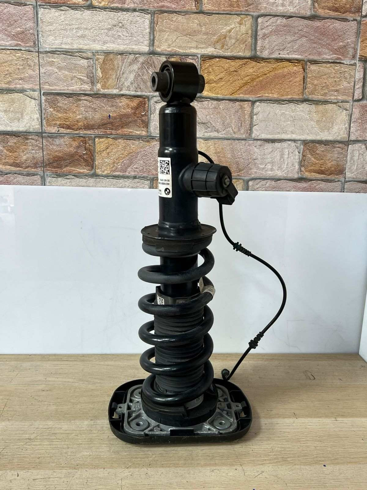 2019-2023 BMW X5 Shock Absorber 6869023 rear left G05 X5 VDC 