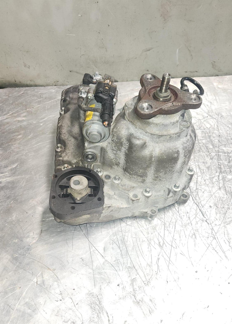 2007 BMW 328xi Transfer Case 7548666 E90 E92 E93 328xi and 335xi AWD model