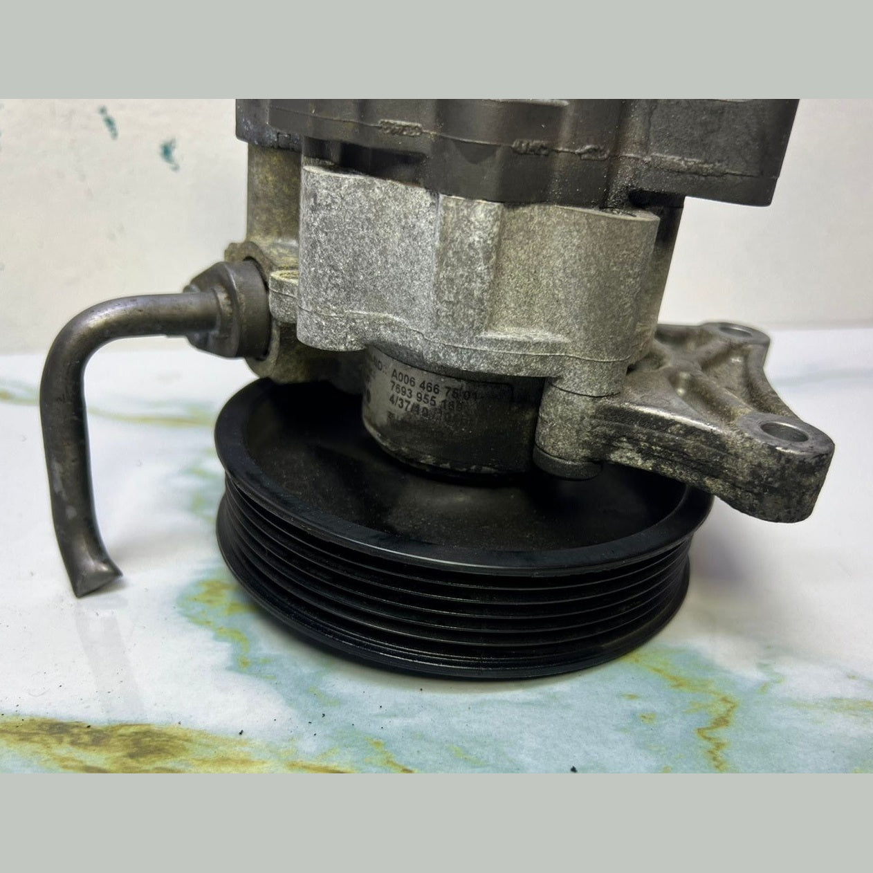 Mercedes-Benz W906 Sprinter Power Steering Hydraulic Pump A006 4667601