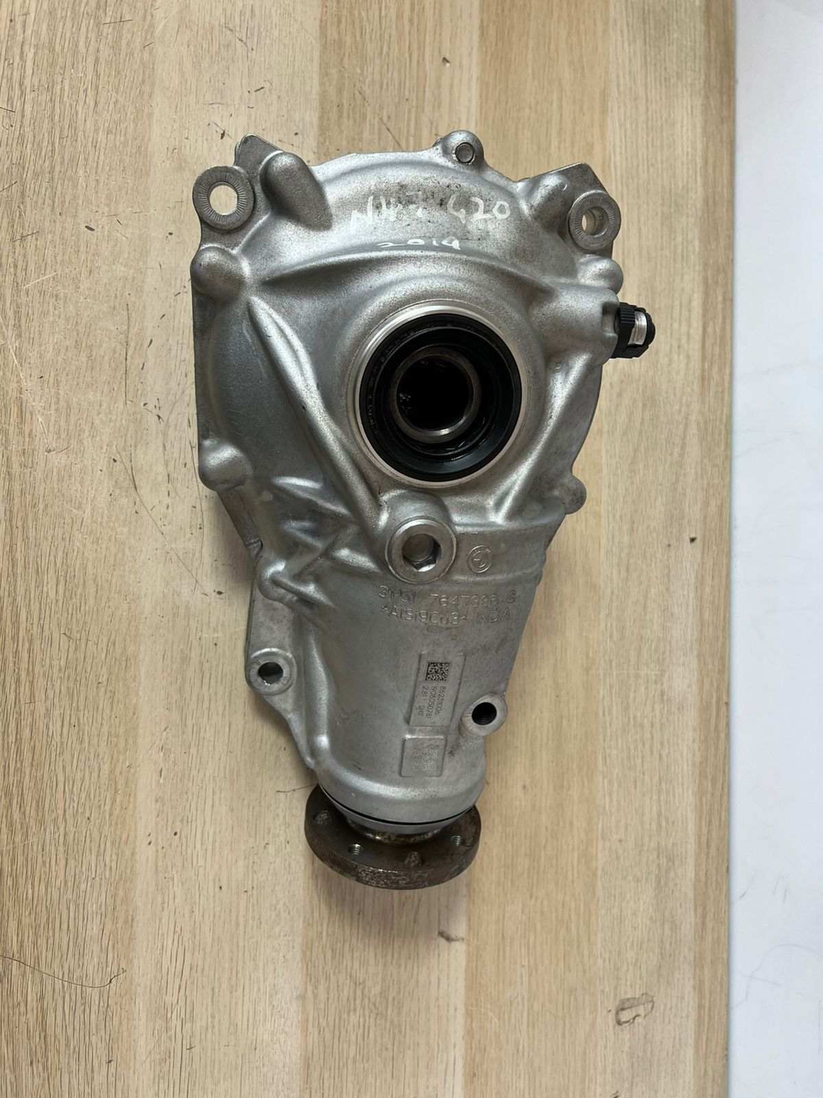 BMW Front Differential 8623110 2.81 ratio for BMW F22 F30 F32 F36 F25 F26 F02