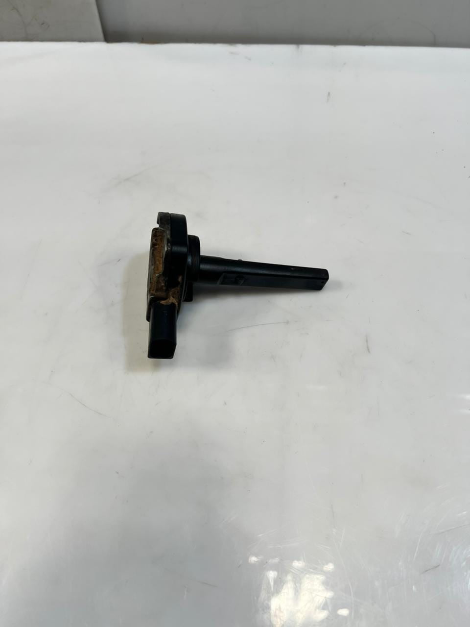 1999-2000 BMW 328i 3 Series E46 Engine sump pan Oil Level Sensor 1433596 OEM