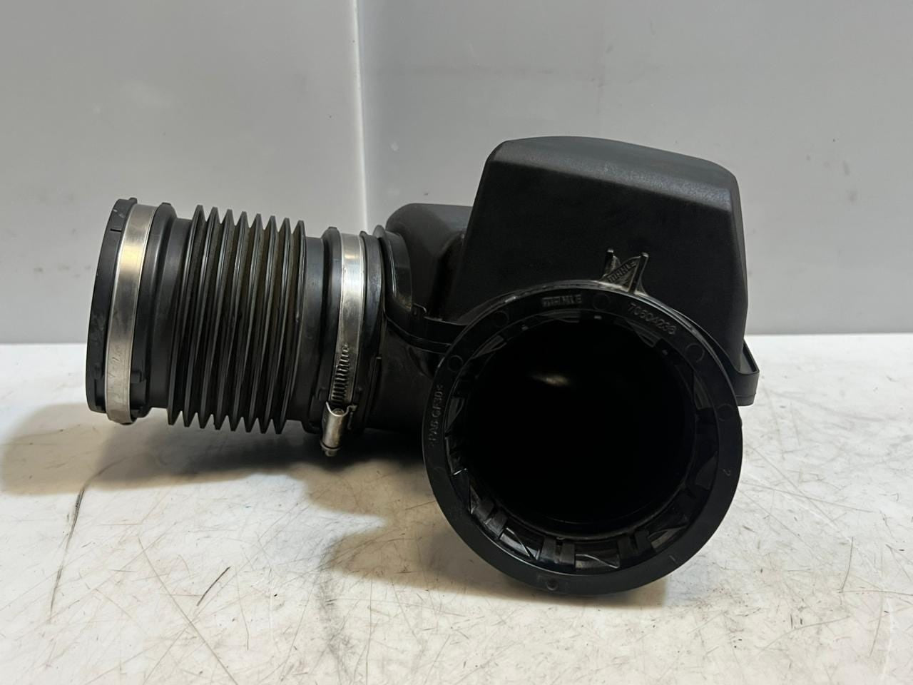 2016-2018 BMW F30 330i B48 330e F36 F20 F30 Air Intake Resonator 70604496 OEM