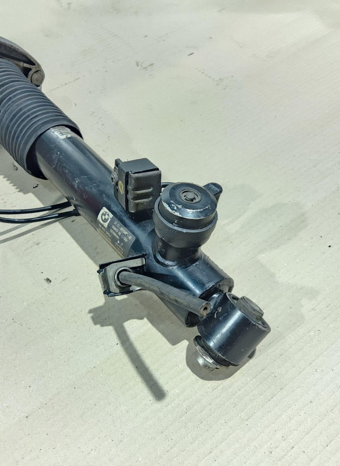 2012-2018 BMW X5 Rear Shock Absorber 6875088 X5 F15 VDC