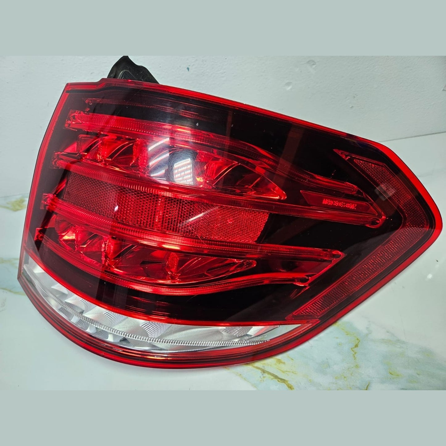 Mercedes W212 E-Class Rear Right Side Tail Light Brake Stop Lamp A212 9061803