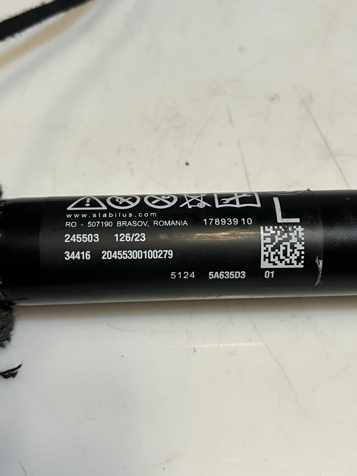 BMW iX xDrive 120 Tailgate Gas Spring Left SPINDLE 5A635D3 OEM