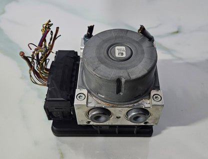 OEM BMW F20 F21 F22 F23 F30 F31 F32 ABS PUMP CONTROL MODULE 6871109 6871110