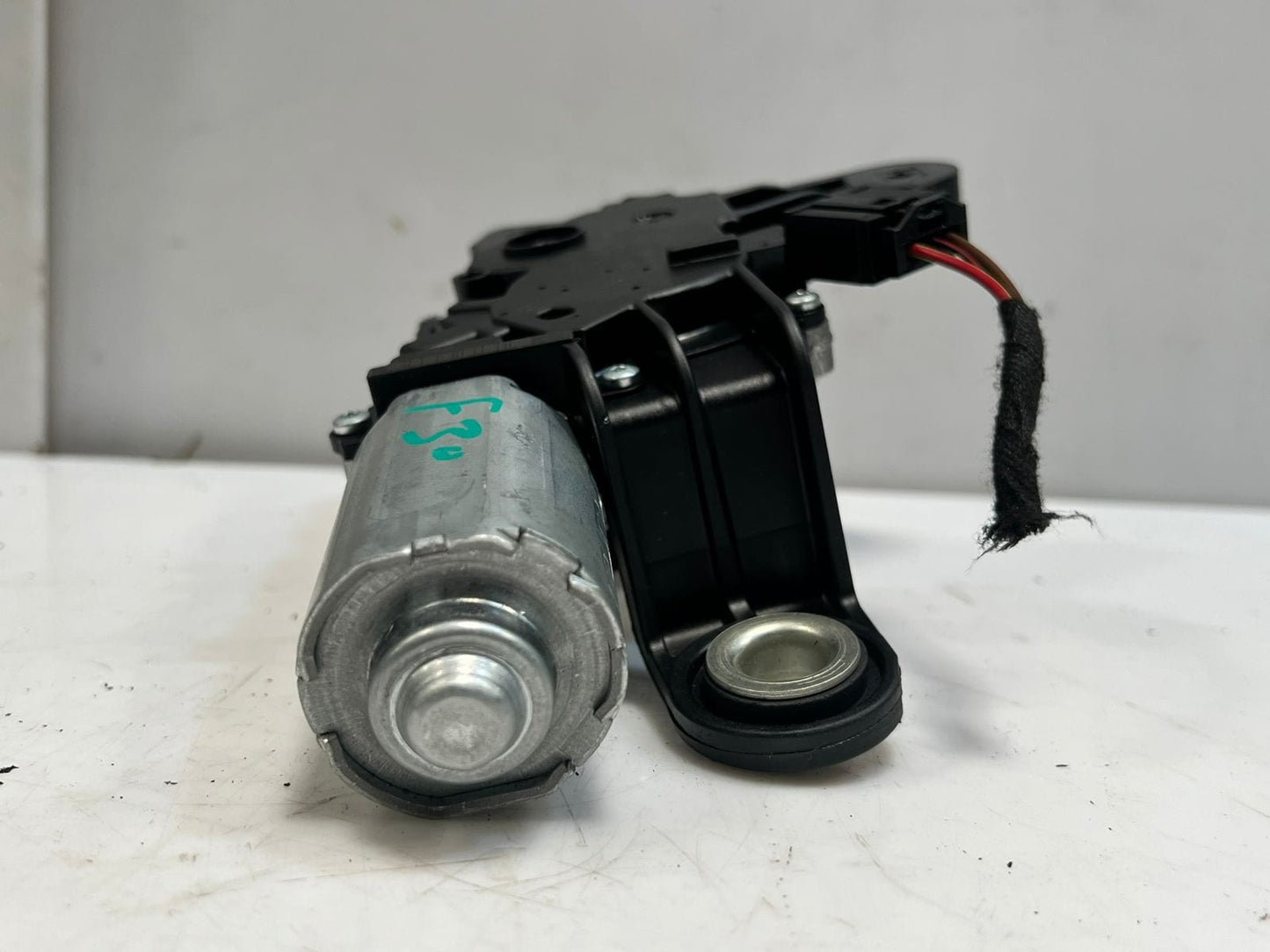 BMW 3 Series F31 5 Series F11 LCI Rear WINDOW Wiper Motor 7311415