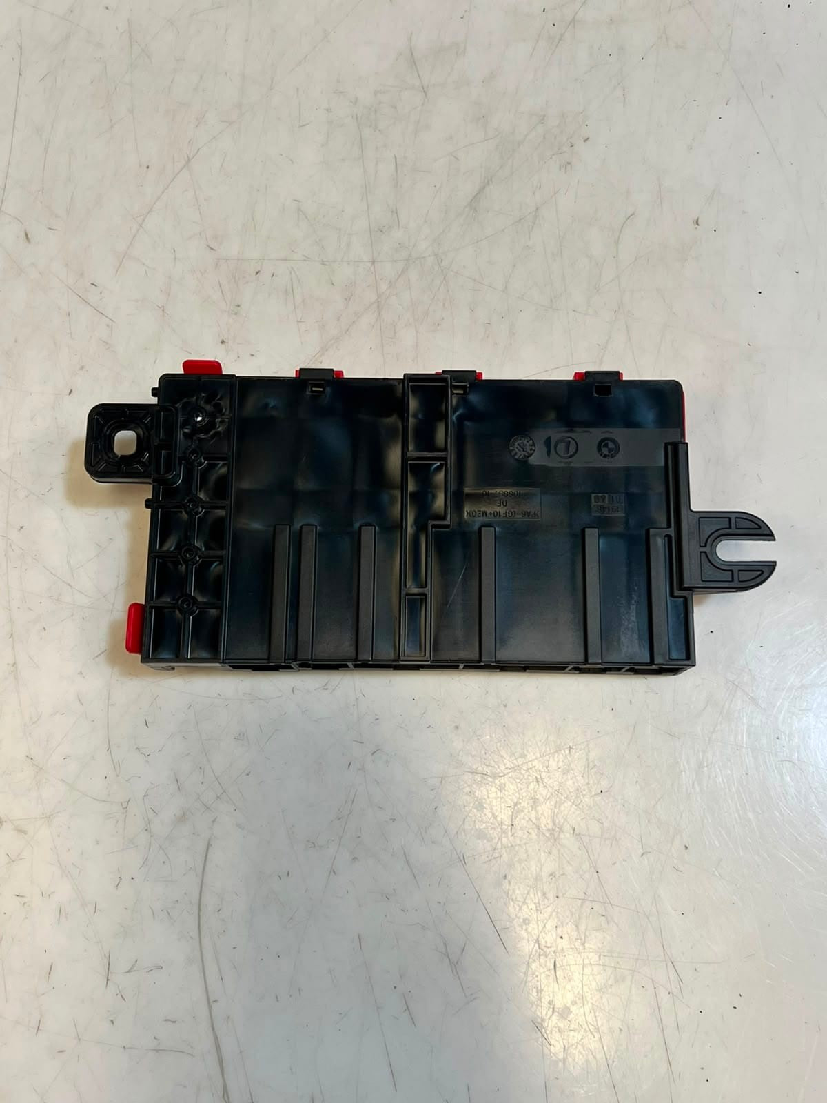 BMW G16 G11 G12 G30 G31 Power Distribution B+ Junction Terminal Module 9353742