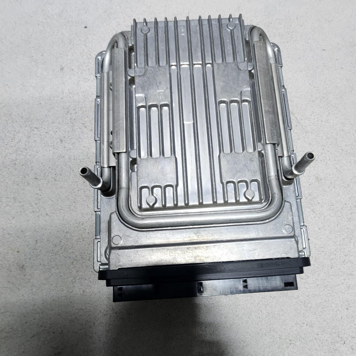 2011-2012 BMW 750i Engine Control Module 7619884  7 Ser F01 F02 F03 F04 ECU SET