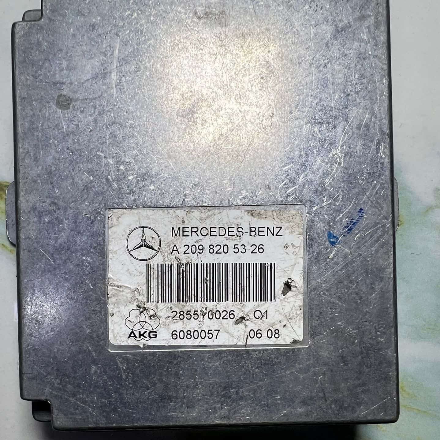 Mercedes Telephone Control Unit A2098205326 CLS W219 and ML W164