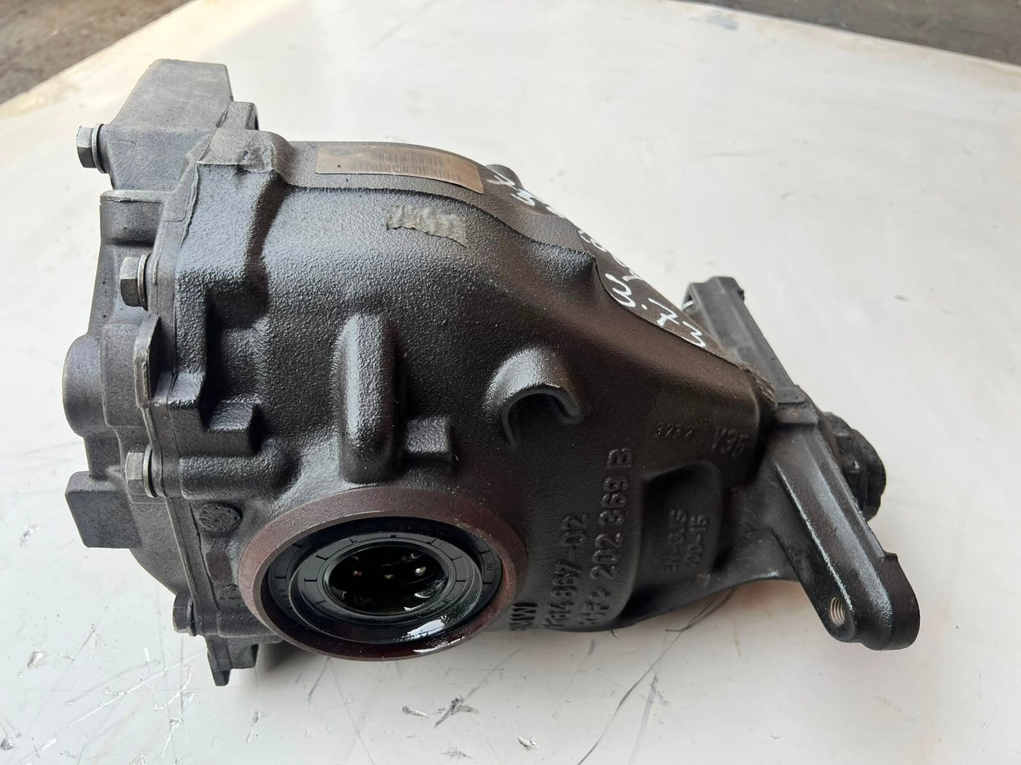 2010-2017 BMW X3 F25 X4 F26 with 3.73 ratio Rear Differential DIFF 7592009 OEM