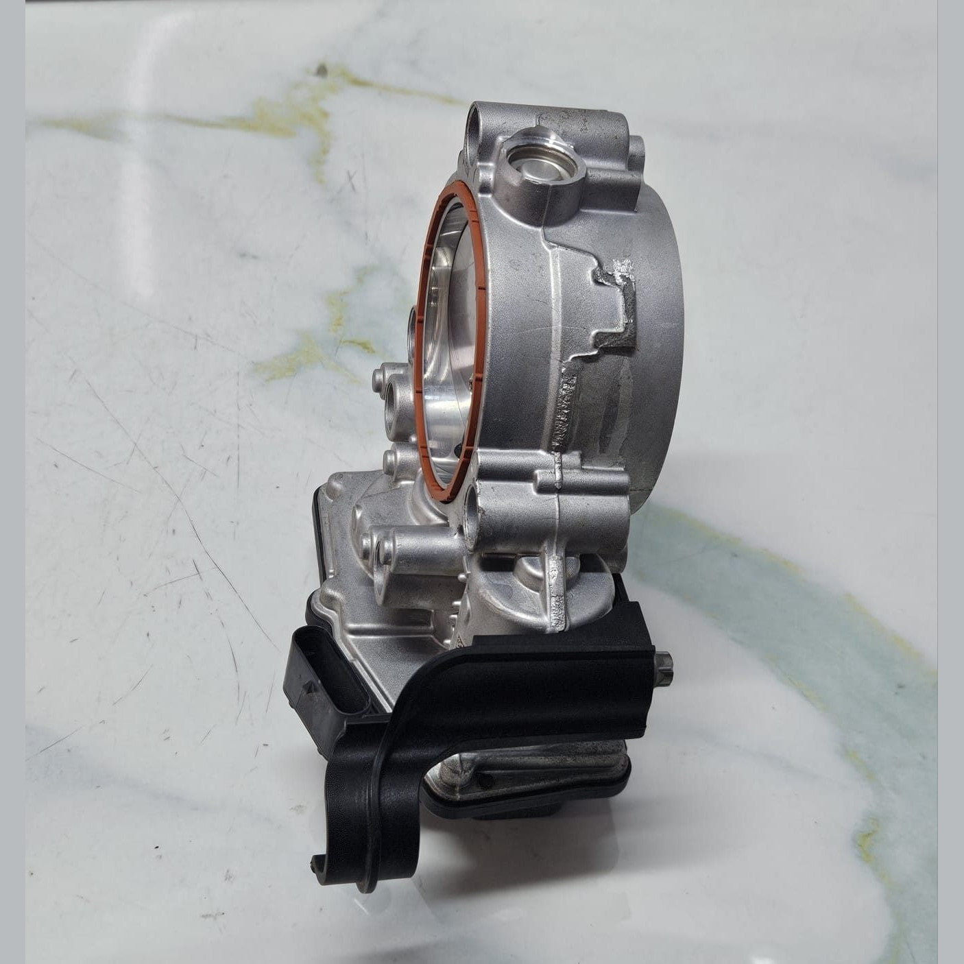 2024 BMW X5 G05 THROTTLE BODY VALVE 3.0L 9847189 OEM