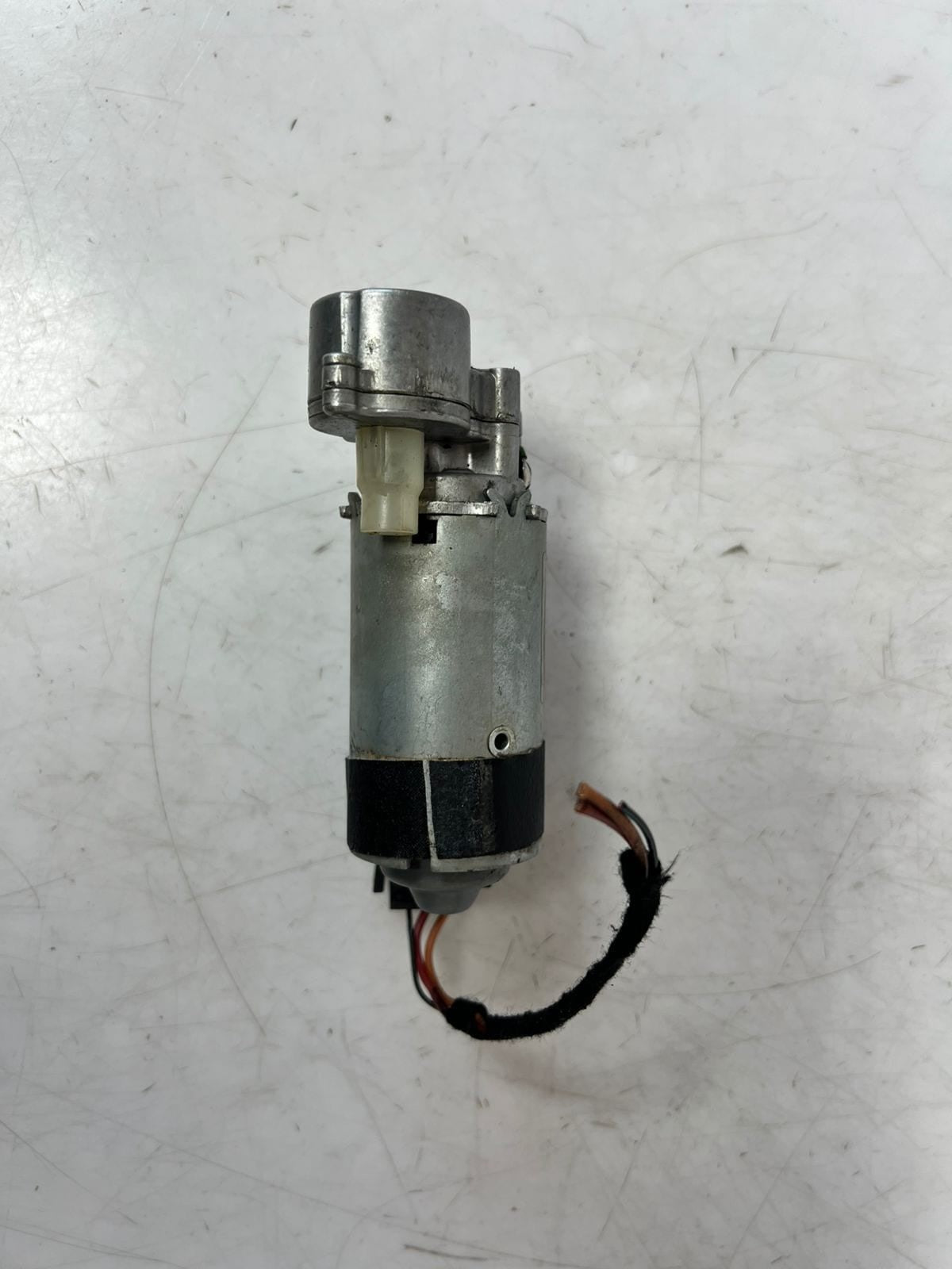 2000-2006 BMW X5 E53 Steering Column Adjustment Motor 6903945 OEM