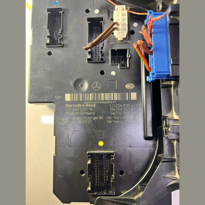 Mercedes-Benz W204 Rear Fuse Box Control Unit A 204 900 63 01