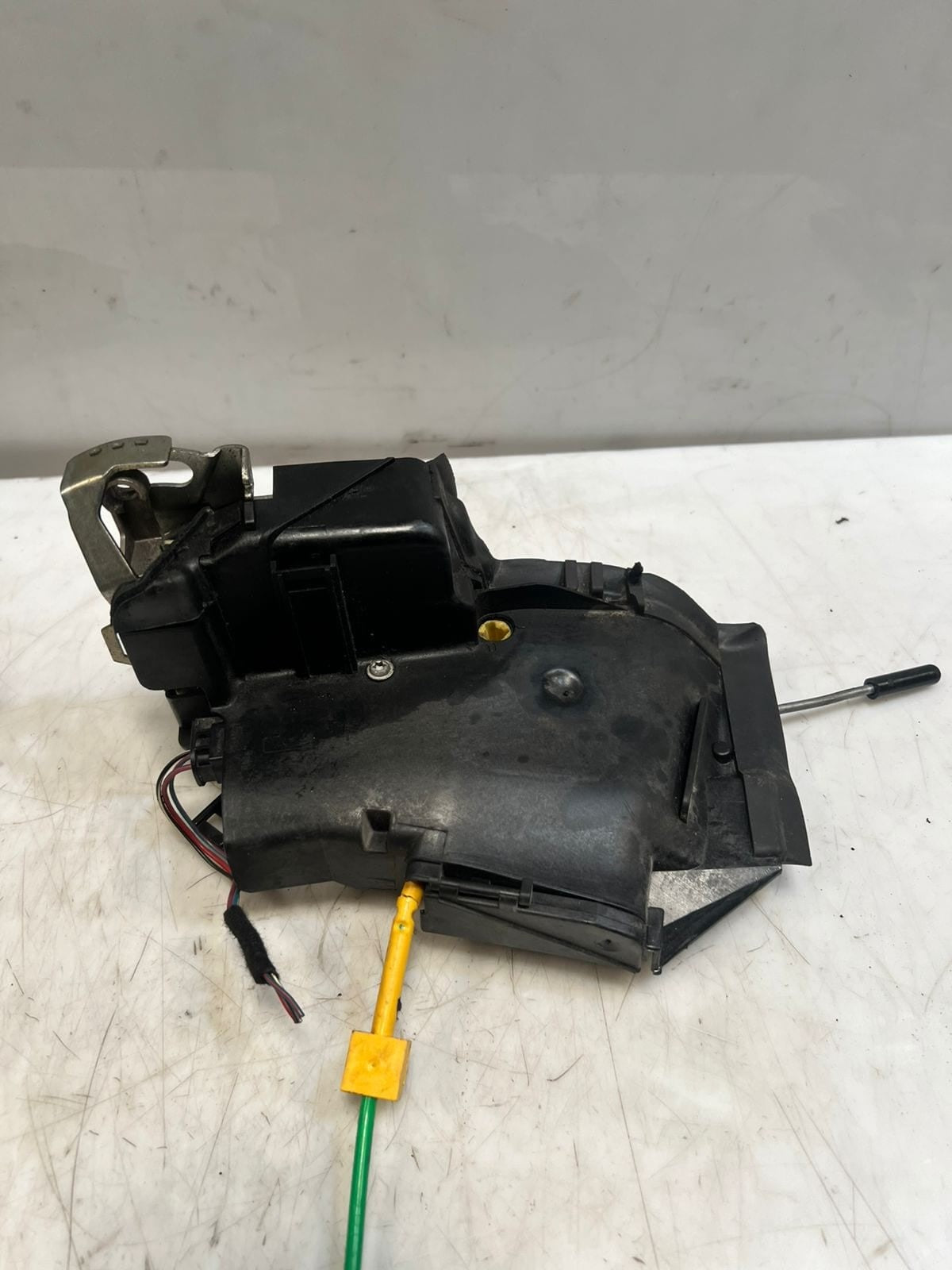 BMW 5 Series E39 Front Door Lock Mechanism Front Right 8235114 OEM