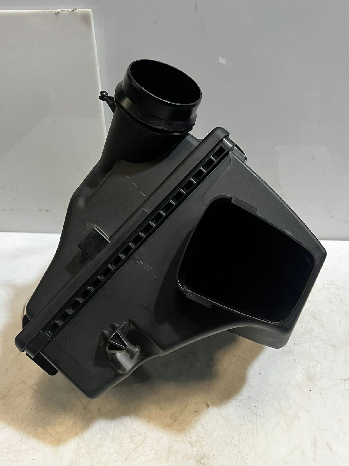 BMW 1 3 5 Series F20 F22 F30 F32 F36 B48 Air Filter Box MAHLE 8601677 OEM