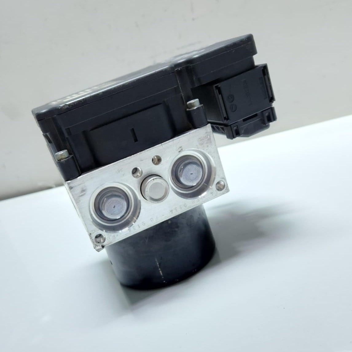 2012-2016 BMW 328i ABS Pump Control Module 6862247 1, 2 and 3 Series OEM 