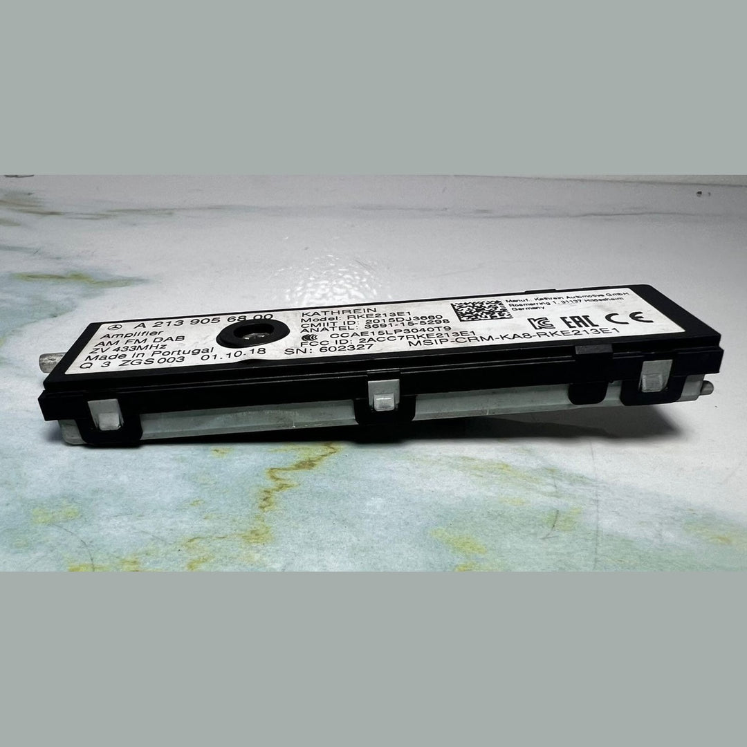 Mercedes Antenna Amplifier A2139056800 C-Class W205 and W177