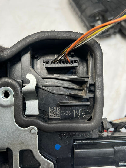 BMW E92 Soft Close Door Lock Mechanism Front RIGHT Soft Close Auto 7226199