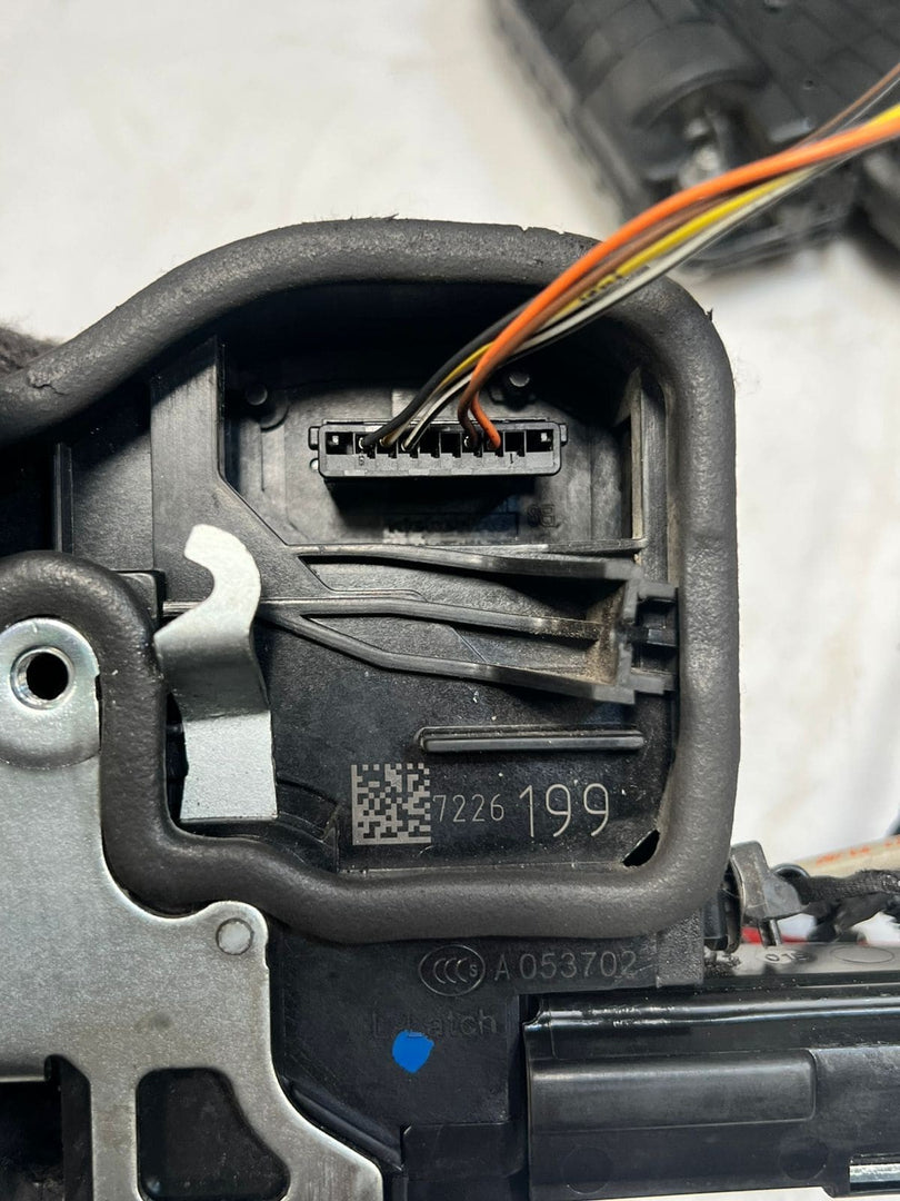 BMW E92 Soft Close Door Lock Mechanism Front RIGHT Soft Close Auto 7226199