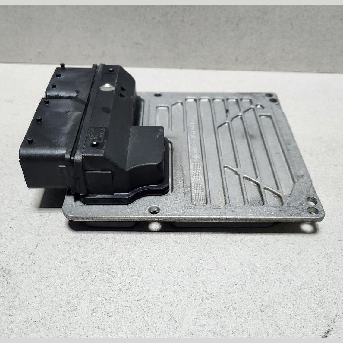 2011-2012 Mercedes-Benz C180 Engine Control Unit A2710108847